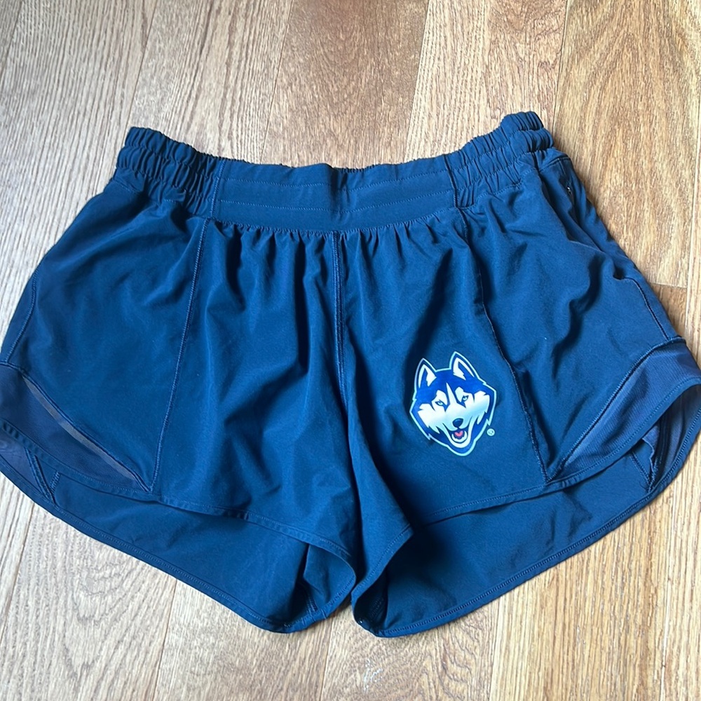 Lululemon Hotty Hot 4” Shorts (UCONN Edition)